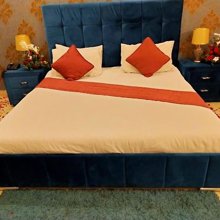 Westin Suites Lahore Habitación foto
